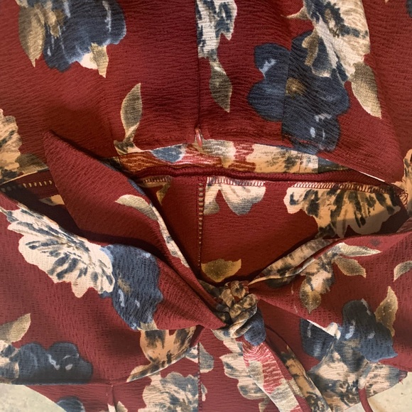 Floral open back dress - Picture 3 of 3